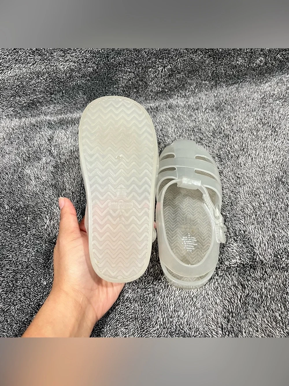 Old Navy fisherman style transparent jelly sandals for toddler girls size 9